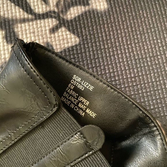 Boots - Picture 3 of 3